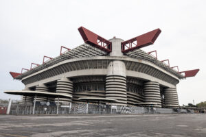 Read more about the article Ostatnie sezony na starym San Siro – zdąż zobaczyć mecz, zanim stadion zniknie